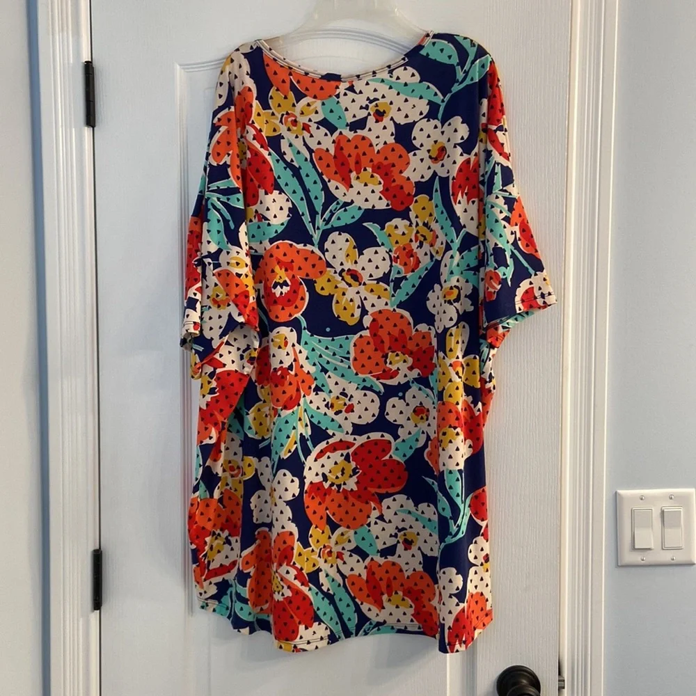 Colorful Top - Picture 4 of 4